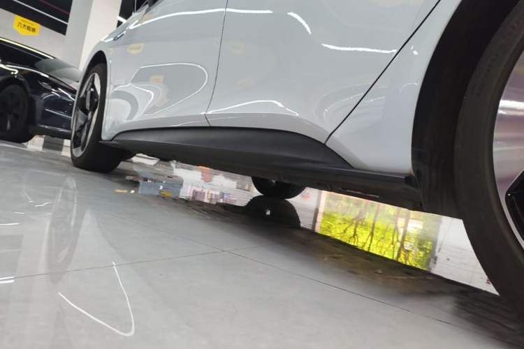 Used Volkswagen ID.3 2023 Upgraded Model Pure Intelligent Enjoyment Version Left Side Sill