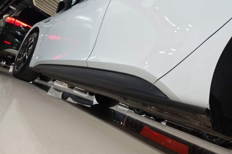 Used Volkswagen ID.3 2023 Upgraded Model Pure Intelligent Enjoyment Version Left Side Sill