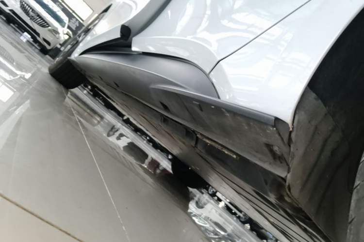 Used Volkswagen ID.3 2023 Upgraded Model Pure Intelligent Enjoyment Version Left Side Sill