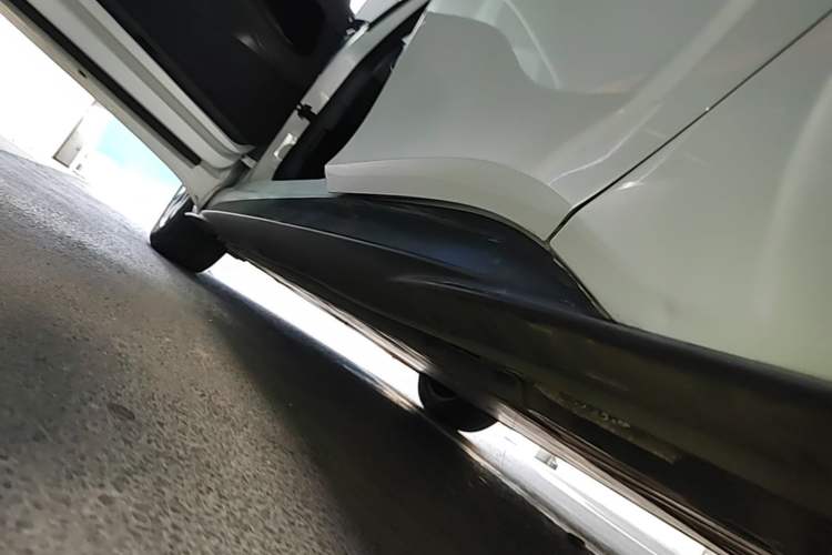 Used Volkswagen ID.3 2023 Upgraded Model Pure Intelligent Enjoyment Version Left Side Sill