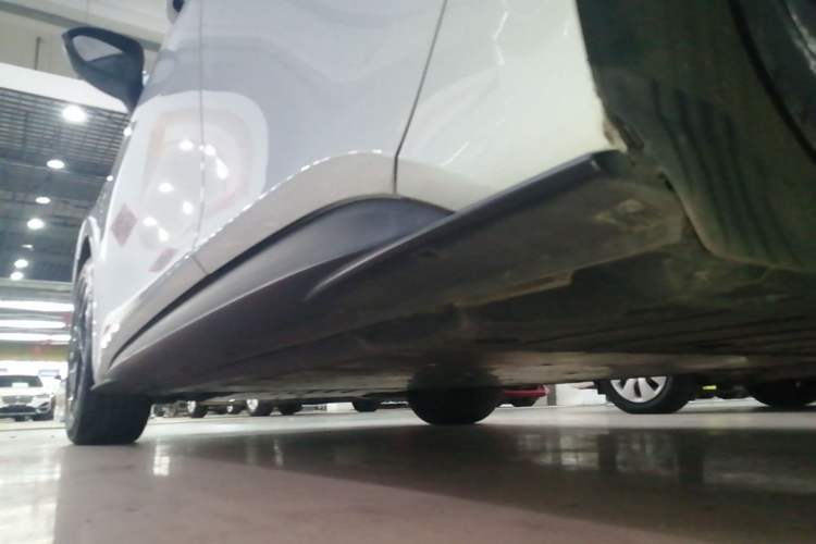 Used Volkswagen ID.3 2023 Pure Smart Edition Left Side Sill