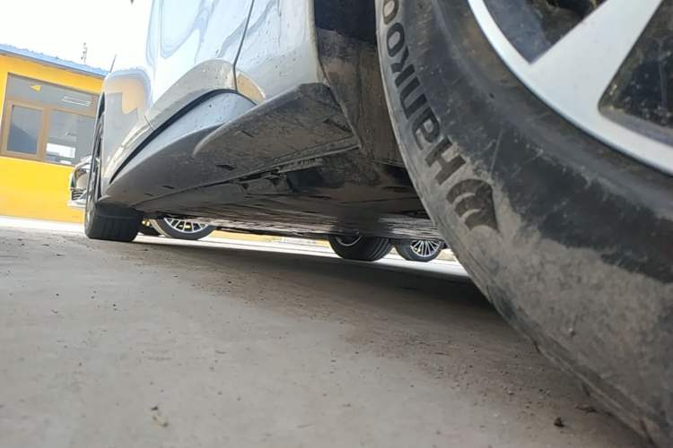 Used Volkswagen ID.3 2023 Pure Smart Edition Left Side Sill
