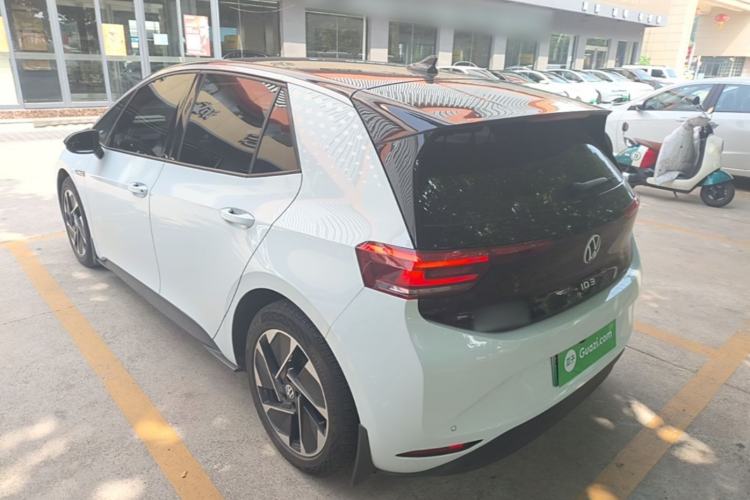 Used Volkswagen ID.3 2023 Pure Smart Edition Rear Left 45 Deg