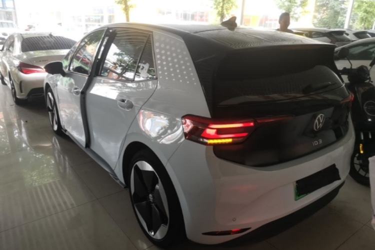 Used Volkswagen ID.3 2023 Pure Smart Edition Rear Left 45 Deg