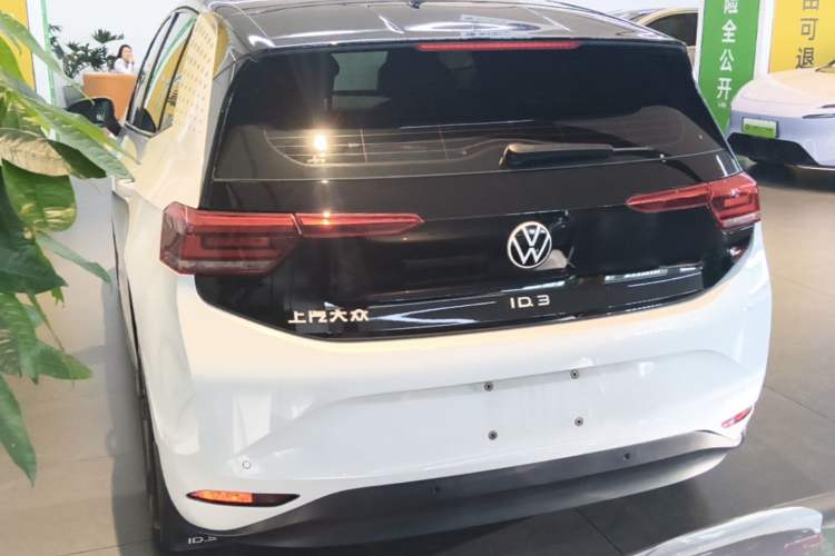 Used Volkswagen ID.3 2023 Pure Smart Edition Rear Left 45 Deg