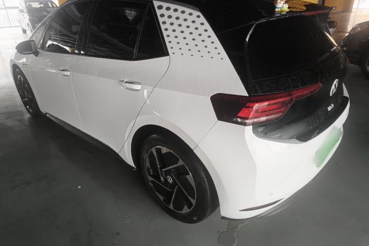 Used Volkswagen ID.3 2023 Pure Smart Edition Rear Left 45 Deg