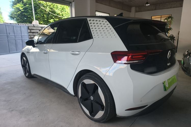 Used Volkswagen ID.3 2023 Pure Smart Edition Rear Left 45 Deg