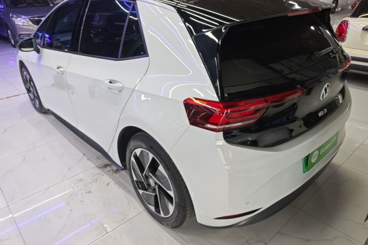 Used Volkswagen ID.3 2023 Pure Smart Edition Rear Left 45 Deg