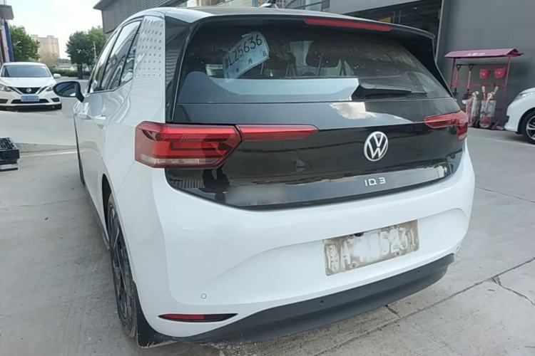 Used Volkswagen ID.3 2023 Pure Smart Edition Rear Left 45 Deg