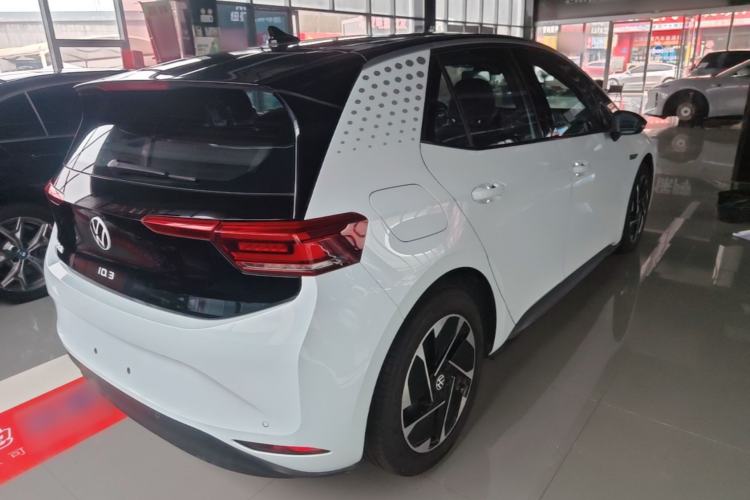 Used Volkswagen ID.3 2023 Pure Smart Edition Rear Right 45 Deg