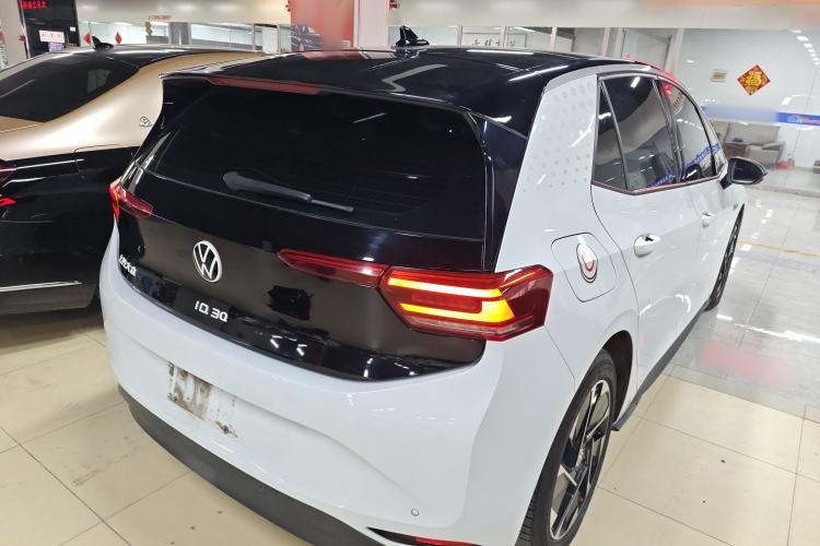 Used Volkswagen ID.3 2023 Pure Smart Edition Rear Right 45 Deg