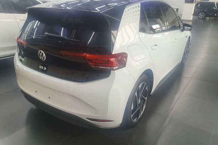 Used Volkswagen ID.3 2023 Upgraded Model Pure Intelligent Enjoyment Version Rear Right 45 Deg