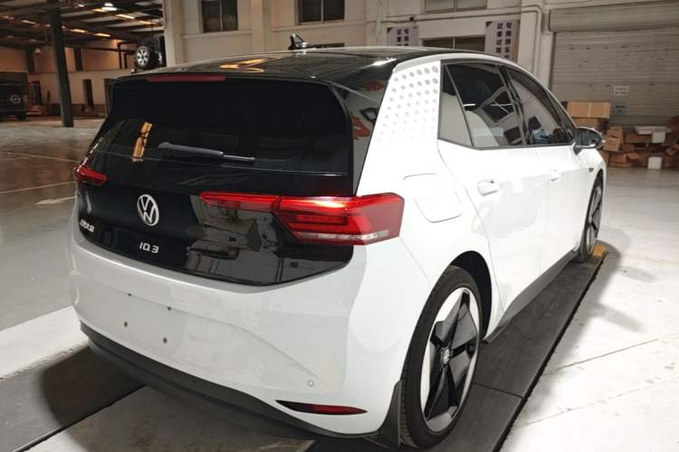 Used Volkswagen ID.3 2023 Upgraded Model Pure Intelligent Enjoyment Version Rear Right 45 Deg