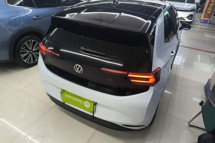 Used Volkswagen ID.3 2023 Pure Smart Edition Rear Right 45 Deg