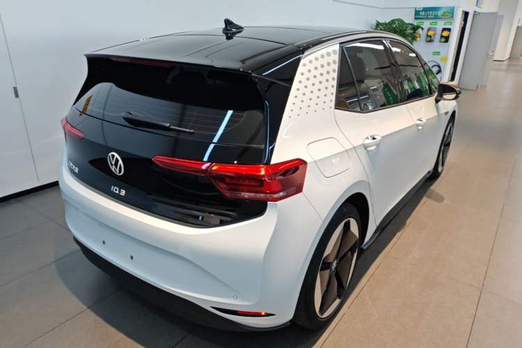 Used Volkswagen ID.3 2023 Upgraded Model Pure Intelligent Enjoyment Version Rear Right 45 Deg