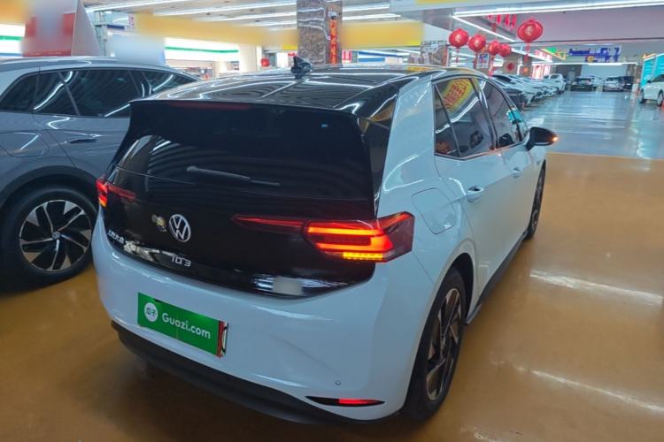 Used Volkswagen ID.3 2023 Pure Smart Edition Rear Right 45 Deg