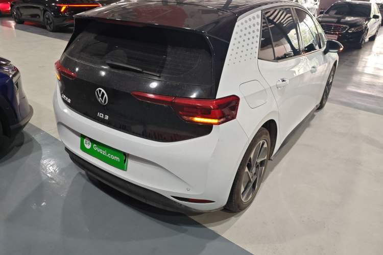 Used Volkswagen ID.3 2023 Pure Smart Edition Rear Right 45 Deg
