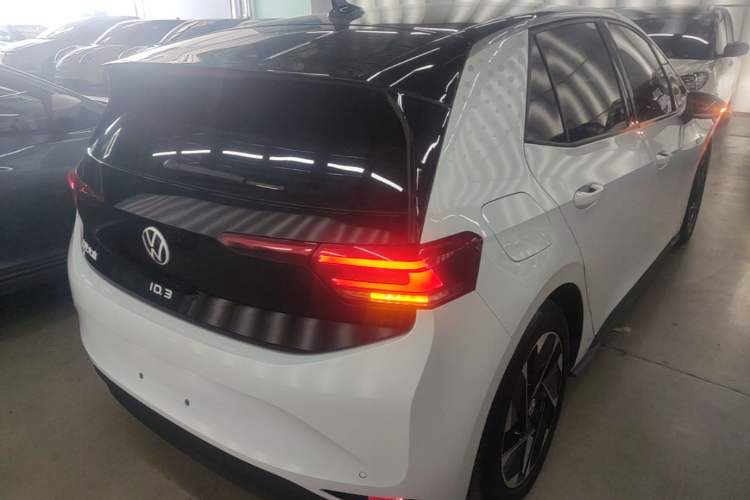 Used Volkswagen ID.3 2023 Pure Smart Edition Rear Right 45 Deg