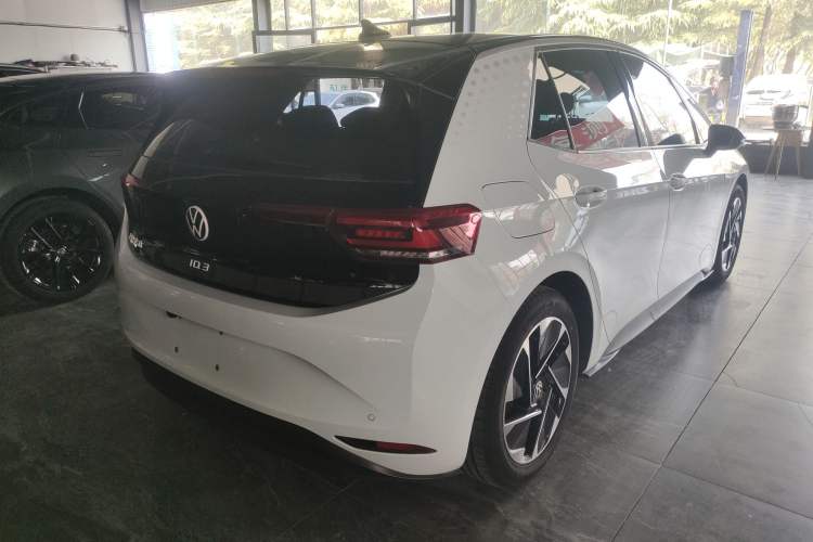 Used Volkswagen ID.3 2023 Upgraded Model Pure Intelligent Enjoyment Version Rear Right 45 Deg