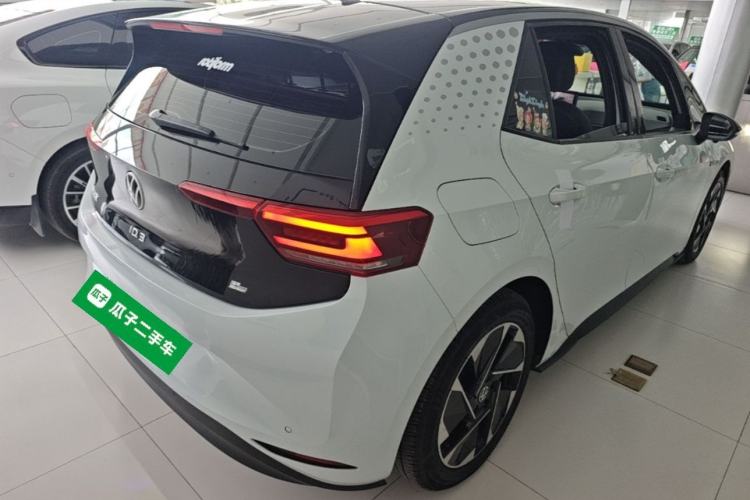 Used Volkswagen ID.3 2023 Pure Smart Edition Rear Right 45 Deg