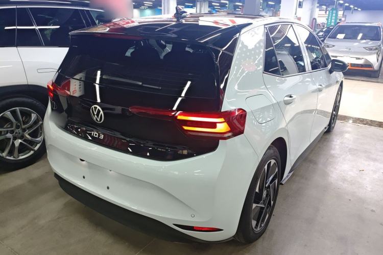 Used Volkswagen ID.3 2023 Pure Smart Edition Rear Right 45 Deg
