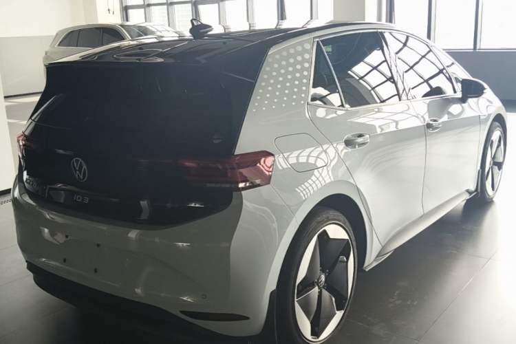 Used Volkswagen ID.3 2023 Pure Smart Edition Rear Right 45 Deg
