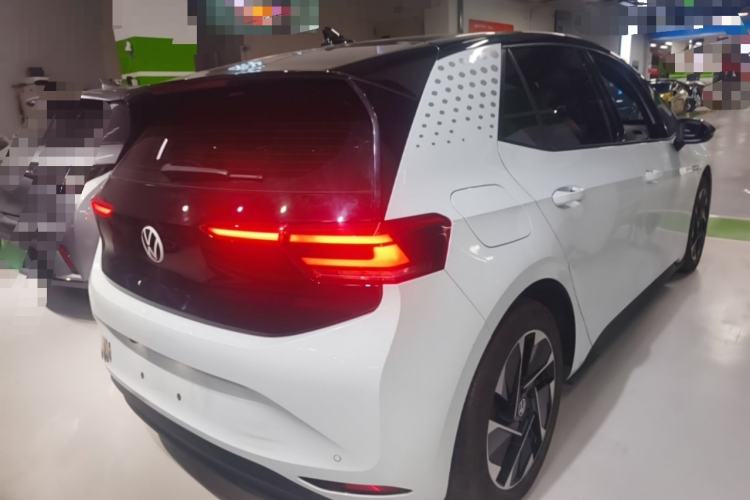 Used Volkswagen ID.3 2023 Pure Smart Edition Rear Right 45 Deg