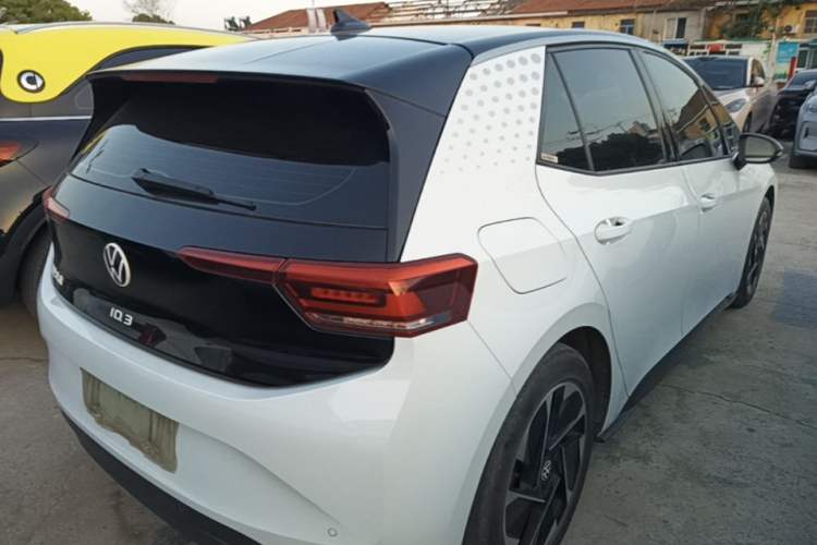 Used Volkswagen ID.3 2023 Pure Smart Edition Rear Right 45 Deg