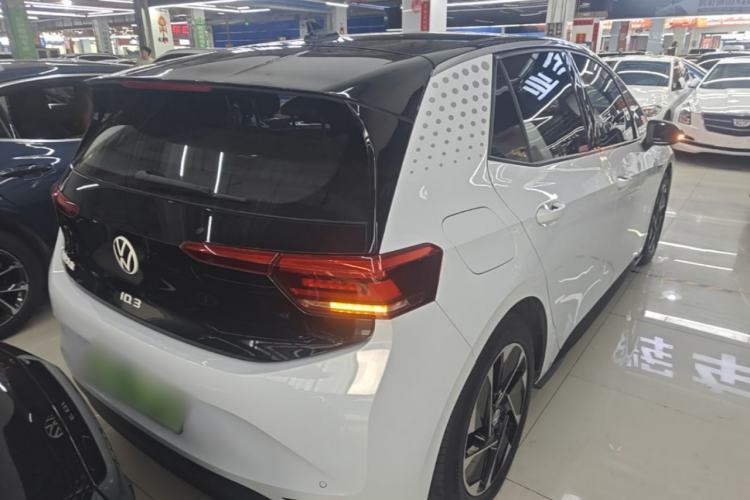 Used Volkswagen ID.3 2023 Pure Smart Edition Rear Right 45 Deg
