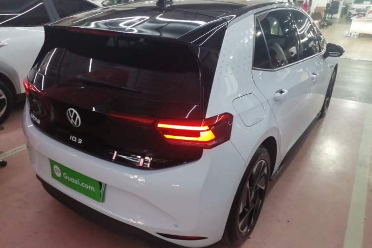 Used Volkswagen ID.3 2023 Pure Smart Edition Rear Right 45 Deg