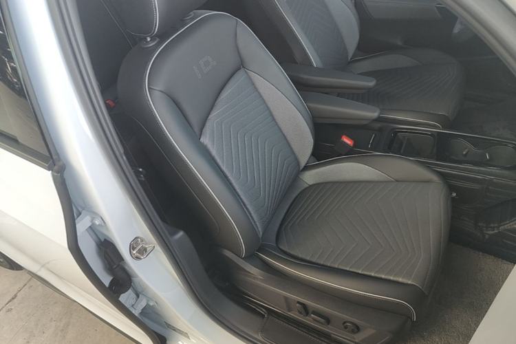 Used Volkswagen ID.3 2023 Upgraded Model Pure Intelligent Enjoyment Version Right Front Seat