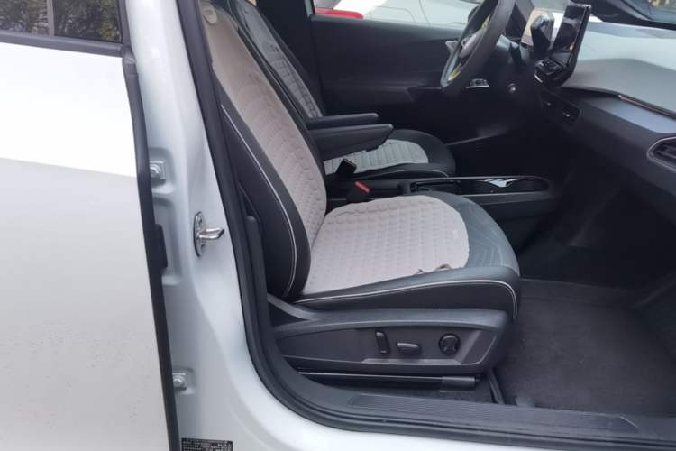 Used Volkswagen ID.3 2023 Upgraded Version Smart Intelligence Edition Right Front Seat