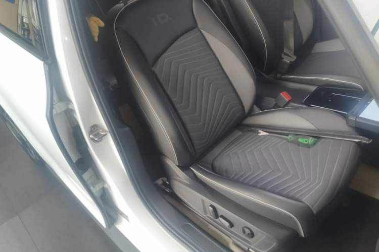 Used Volkswagen ID.3 2023 Upgraded Model Pure Intelligent Enjoyment Version Right Front Seat