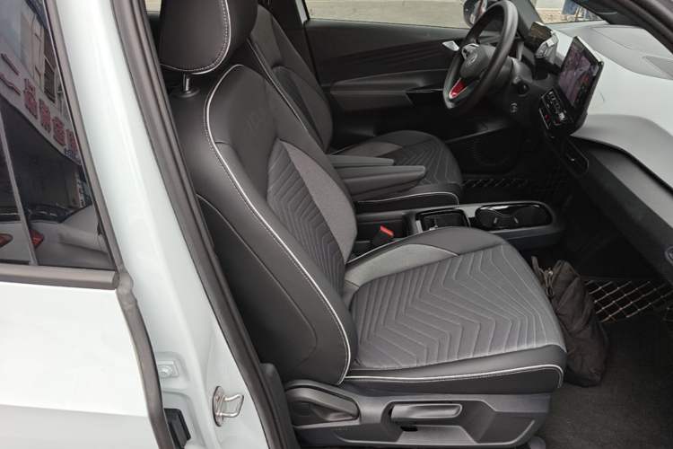 Used Volkswagen ID.3 2023 Upgraded Model Pure Intelligent Enjoyment Version Right Front Seat