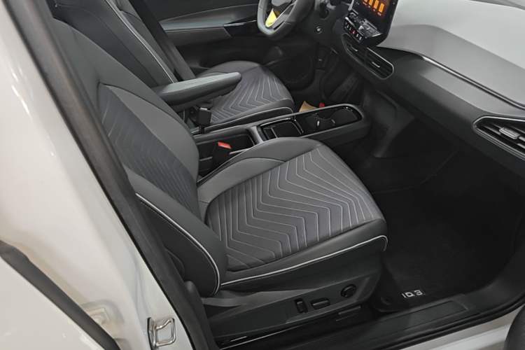 Used Volkswagen ID.3 2023 Upgraded Model Pure Intelligent Enjoyment Version Right Front Seat