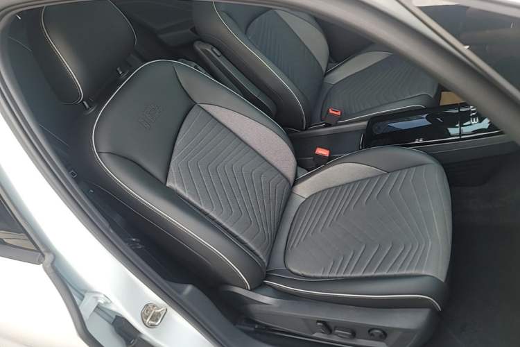 Used Volkswagen ID.3 2023 Upgraded Model Pure Intelligent Enjoyment Version Right Front Seat