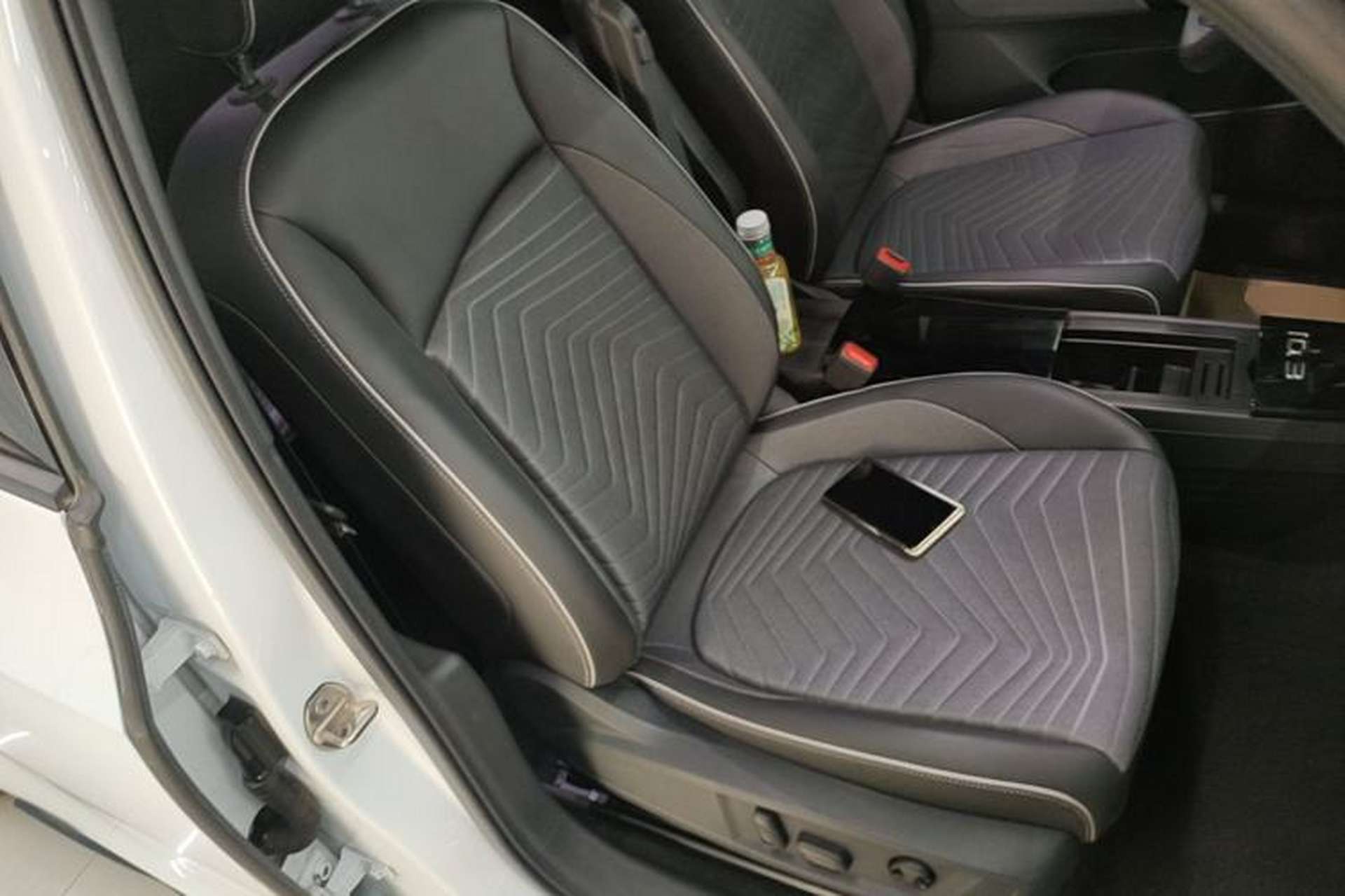 Used Volkswagen ID.3 2023 Upgraded Model Pure Intelligent Enjoyment Version Right Front Seat