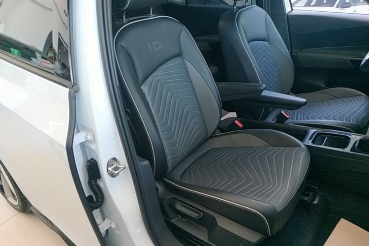 Used Volkswagen ID.3 2023 Upgraded Model Pure Intelligent Enjoyment Version Right Front Seat