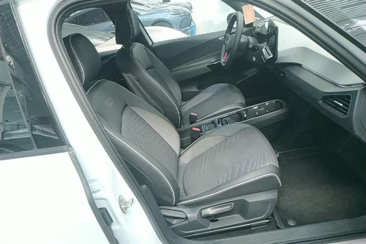 Used Volkswagen ID.3 2023 Pure Smart Edition Right Front Seat