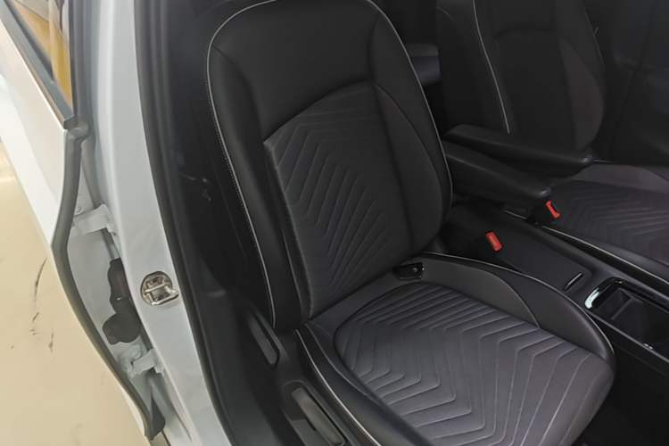 Used Volkswagen ID.3 2023 Upgraded Model Pure Intelligent Enjoyment Version Right Front Seat