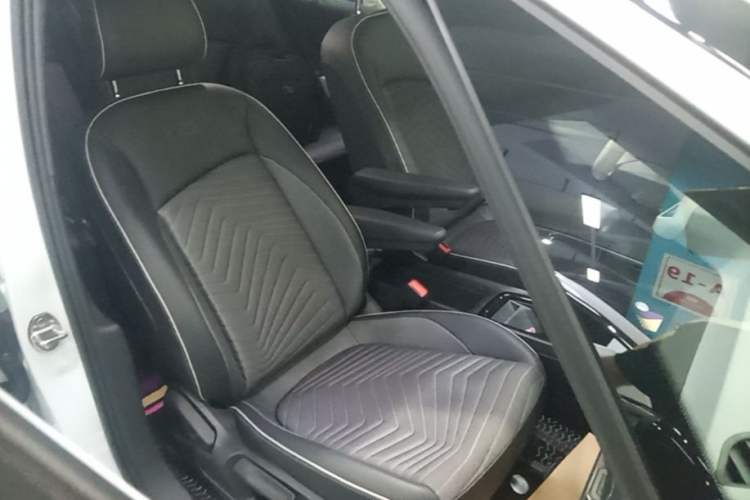 Used Volkswagen ID.3 2023 Upgraded Model Pure Intelligent Enjoyment Version Right Front Seat