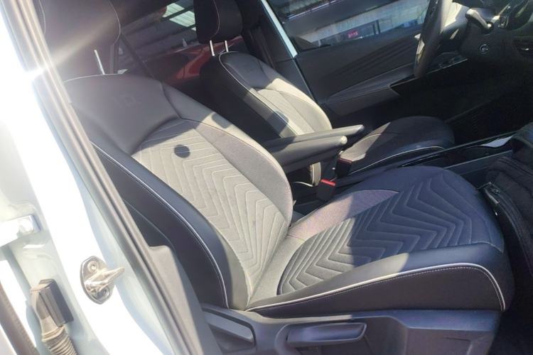 Used Volkswagen ID.3 2023 Upgraded Model Pure Intelligent Enjoyment Version Right Front Seat