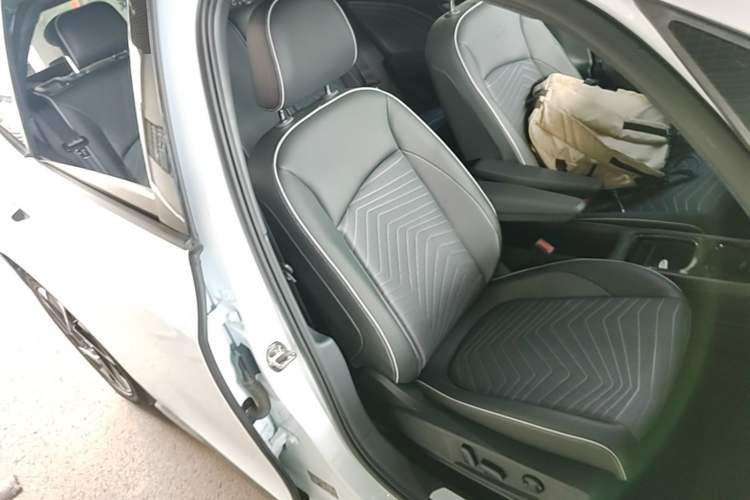 Used Volkswagen ID.3 2023 Upgraded Model Pure Intelligent Enjoyment Version Right Front Seat