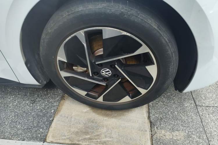 Used Volkswagen ID.3 2023 Upgraded Model Pure Intelligent Enjoyment Version Right Front Wheel Hub