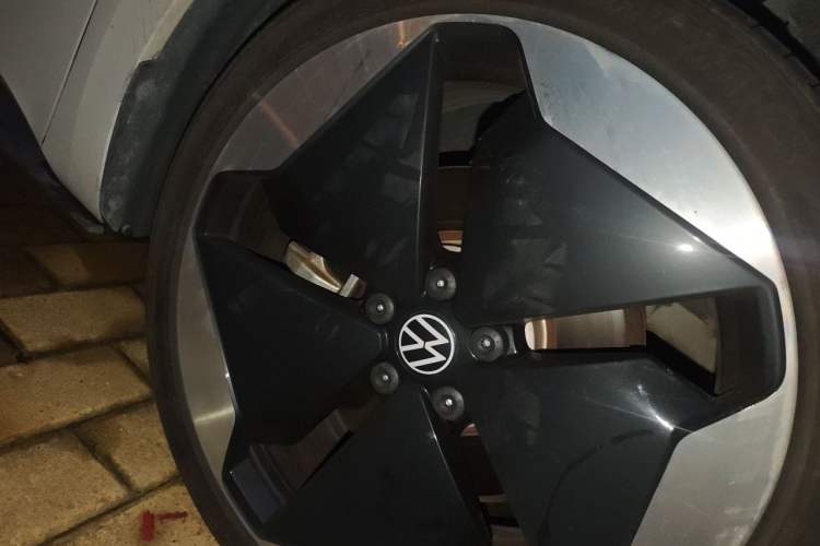 Used Volkswagen ID.3 2023 Upgraded Model Pure Intelligent Enjoyment Version Right Front Wheel Hub