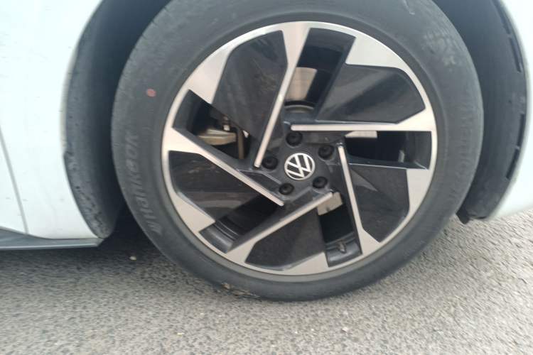 Used Volkswagen ID.3 2023 Upgraded Model Pure Intelligent Enjoyment Version Right Front Wheel Hub