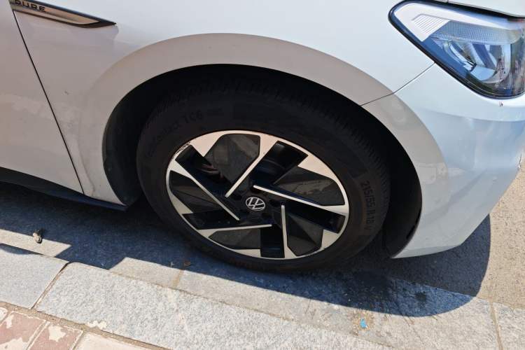 Used Volkswagen ID.3 2023 Upgraded Model Pure Intelligent Enjoyment Version Right Front Wheel Hub