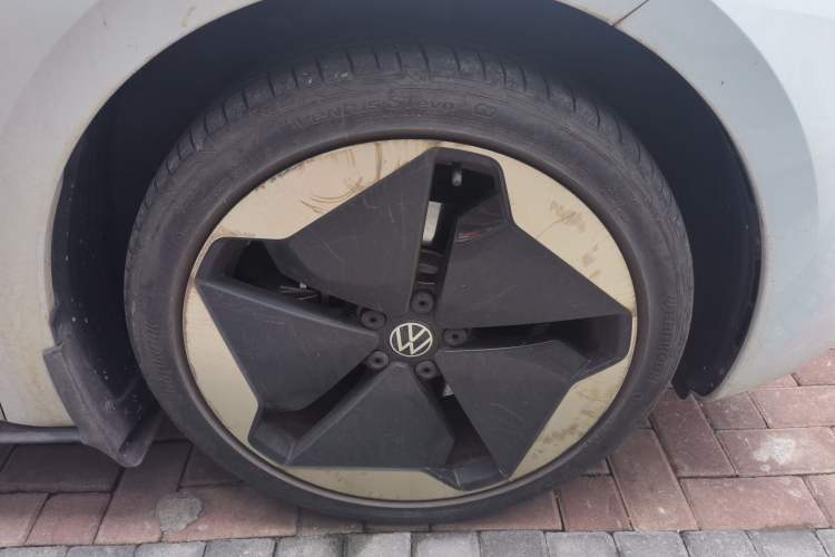 Used Volkswagen ID.3 2023 Pure Smart Edition Right Front Wheel Hub