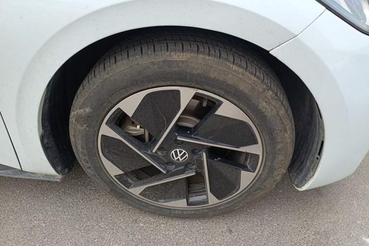 Used Volkswagen ID.3 2023 Upgraded Model Pure Intelligent Enjoyment Version Right Front Wheel Hub
