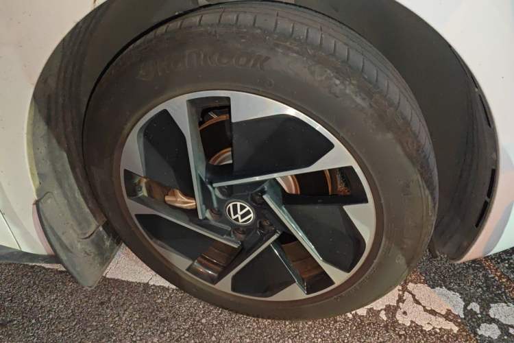 Used Volkswagen ID.3 2023 Upgraded Model Pure Intelligent Enjoyment Version Right Front Wheel Hub